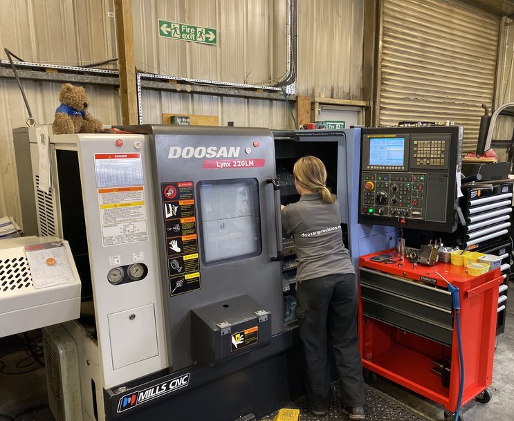 Doosan Precision Engineering uses hyperMILL